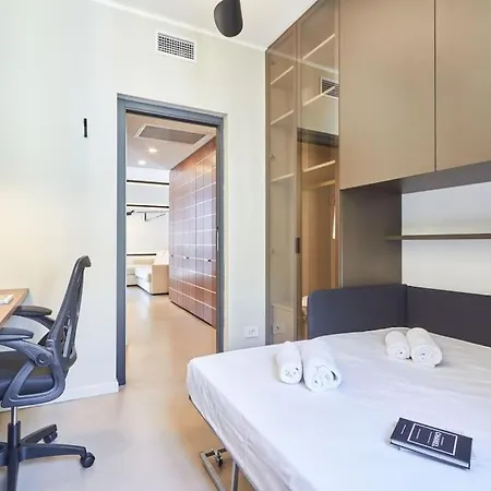 Easylife - - Tadino 13 - Porta Venezia Apartment