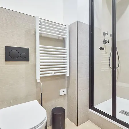 Easylife - - Tadino 13 - Porta Venezia Apartment